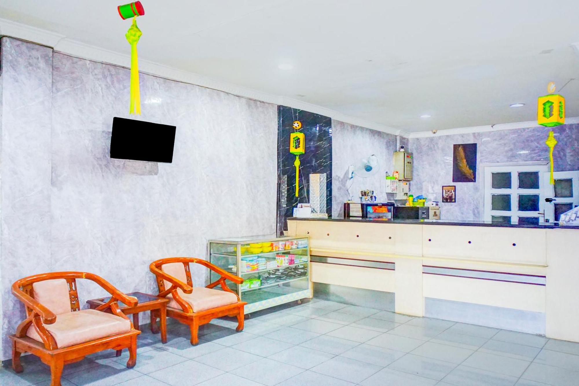 Hotel O Asyaffirah Near Masjid Raya Al Mashun Sm Raja Медан Экстерьер фото