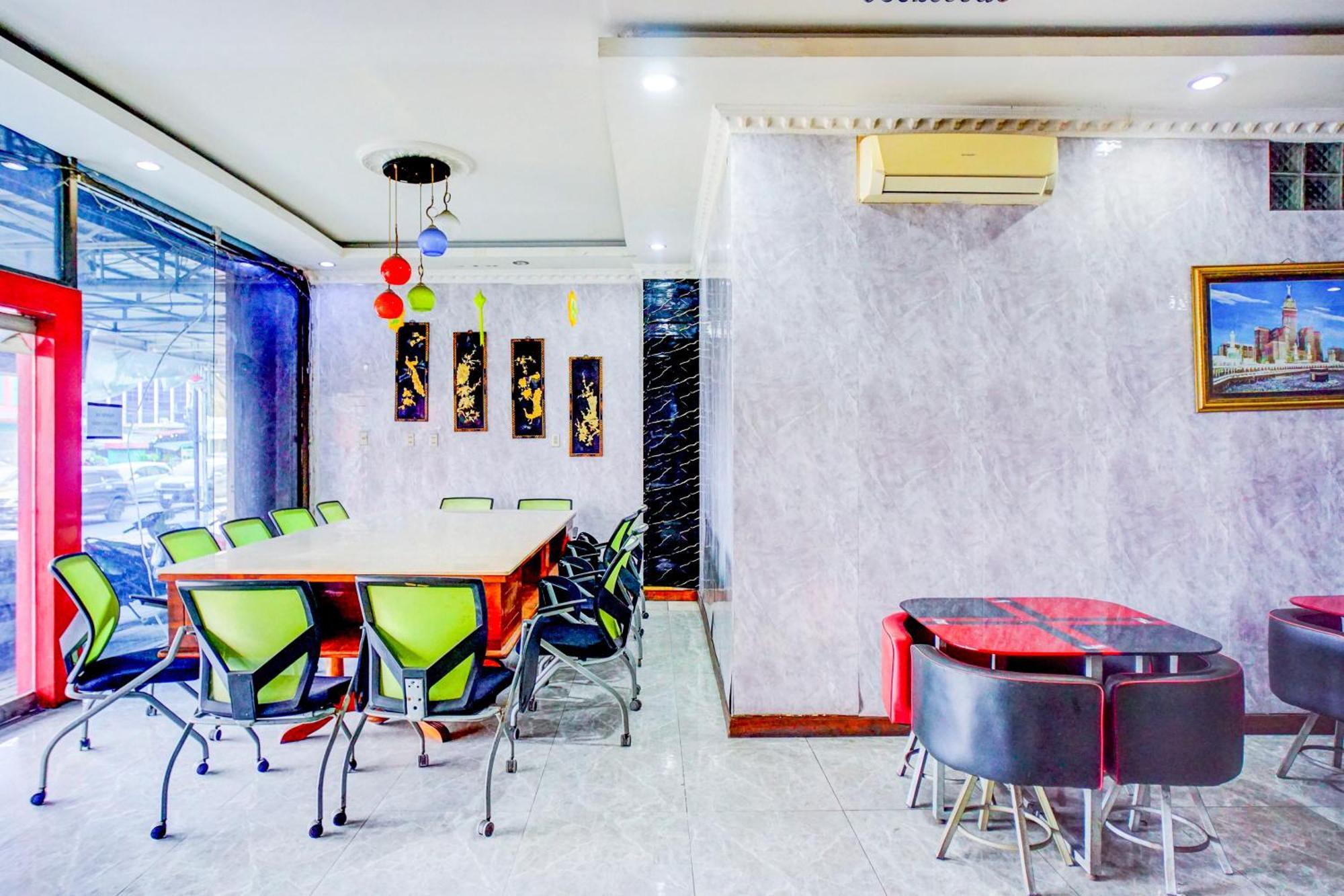 Hotel O Asyaffirah Near Masjid Raya Al Mashun Sm Raja Медан Экстерьер фото